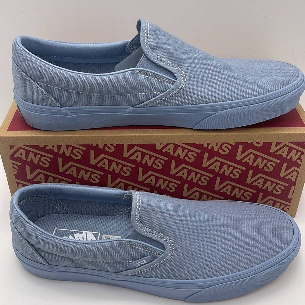 Vans WMNS Sky Blue Canvas Classic Slip-On
Pastel Mono Dusty Blue
VN000CT5DSB - Picture 3 of 16
